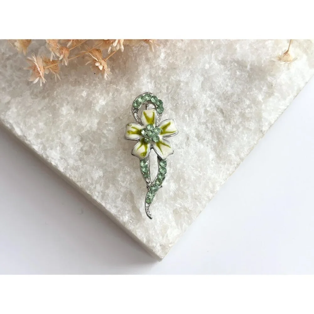 Green Floral Swirly Art Nouveau Silver Toned Vintage Costume Jewelry Brooch